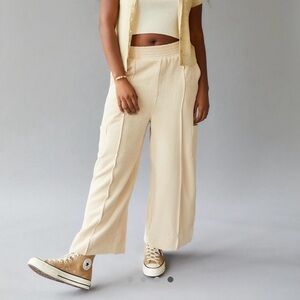 UO DRAPEY CORDUROY WIDE LEG PANT